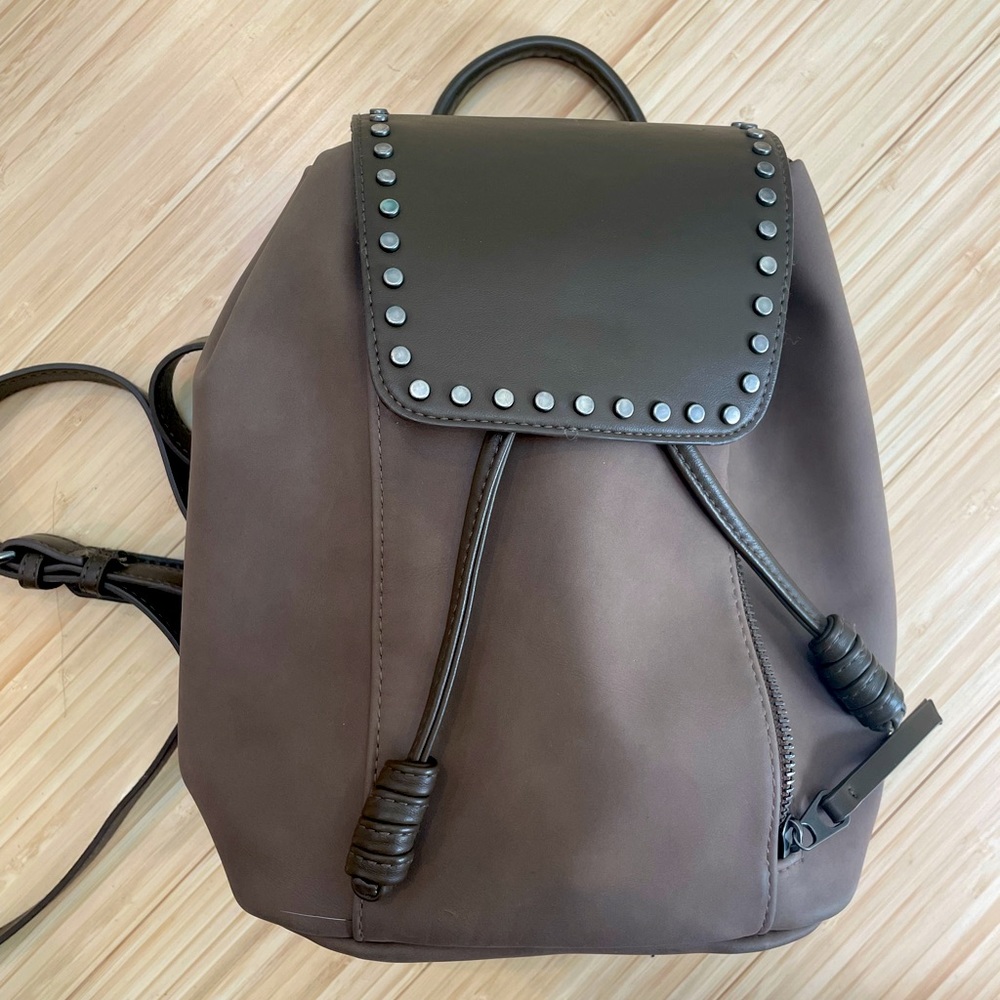 brown mini backpack / bag
